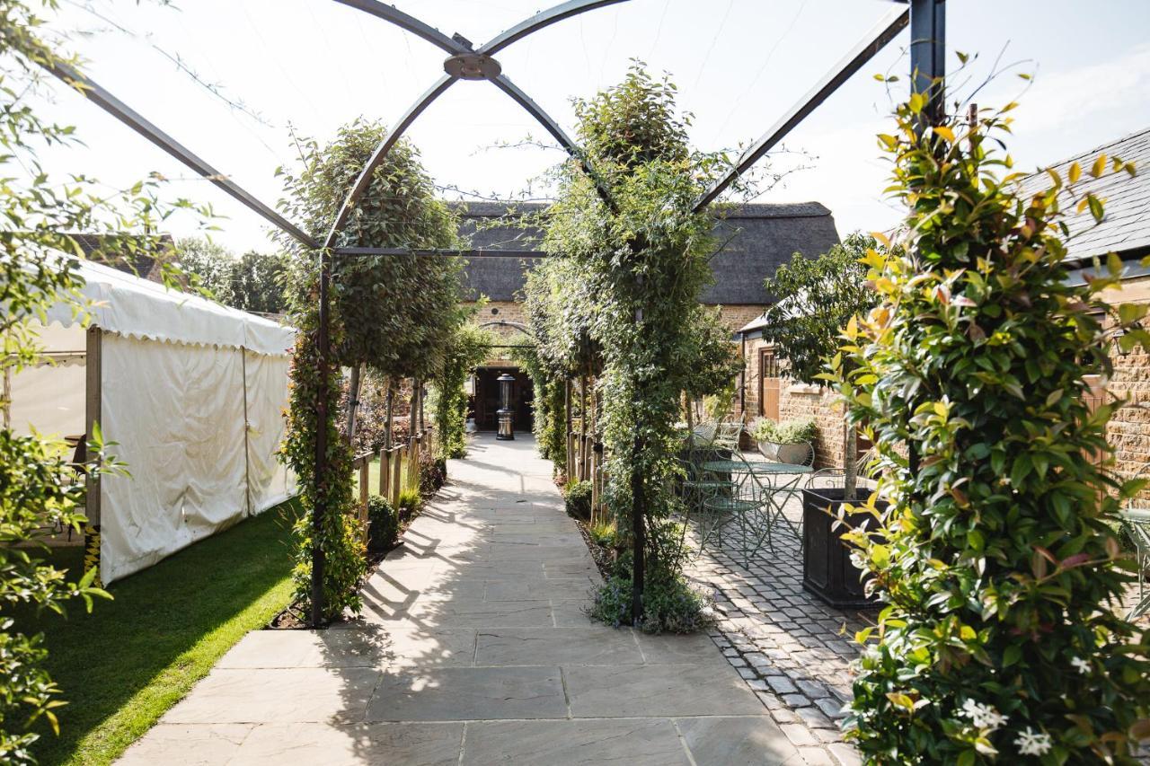 The George Inn Barford St Michael ภายนอก รูปภาพ The Pergola