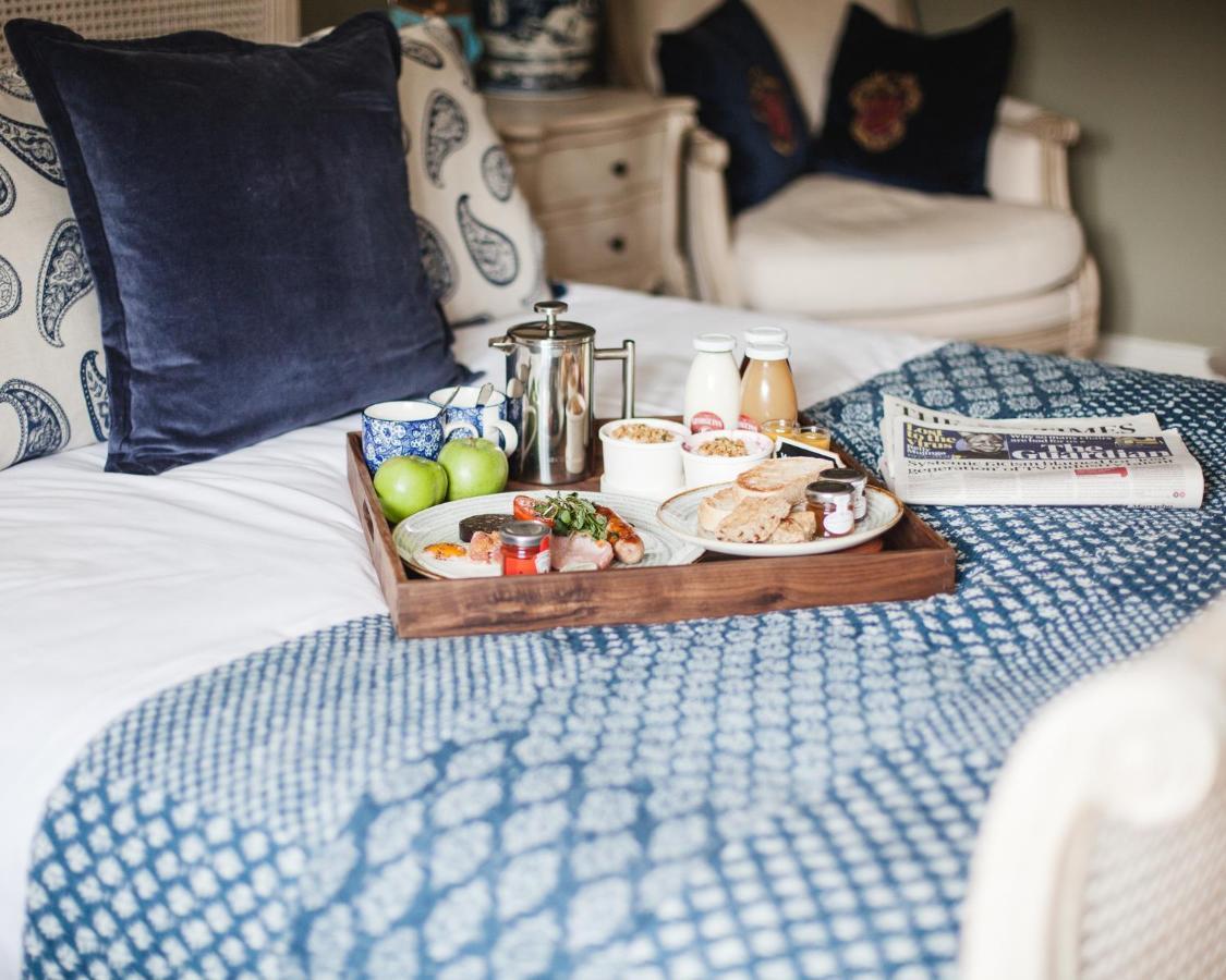 The George Inn Barford St Michael ภายนอก รูปภาพ Room service