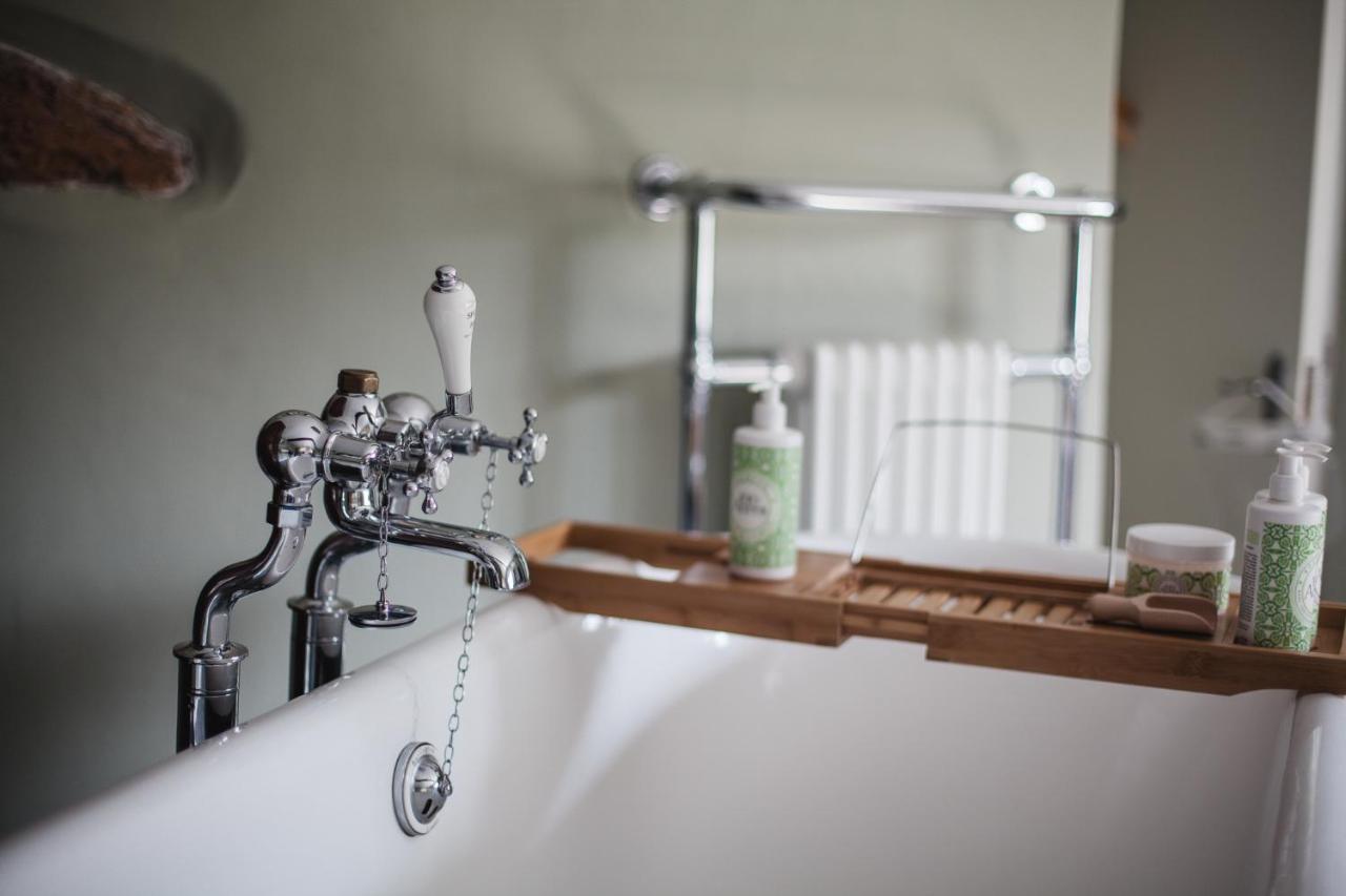 The George Inn Barford St Michael ภายนอก รูปภาพ Bathroom