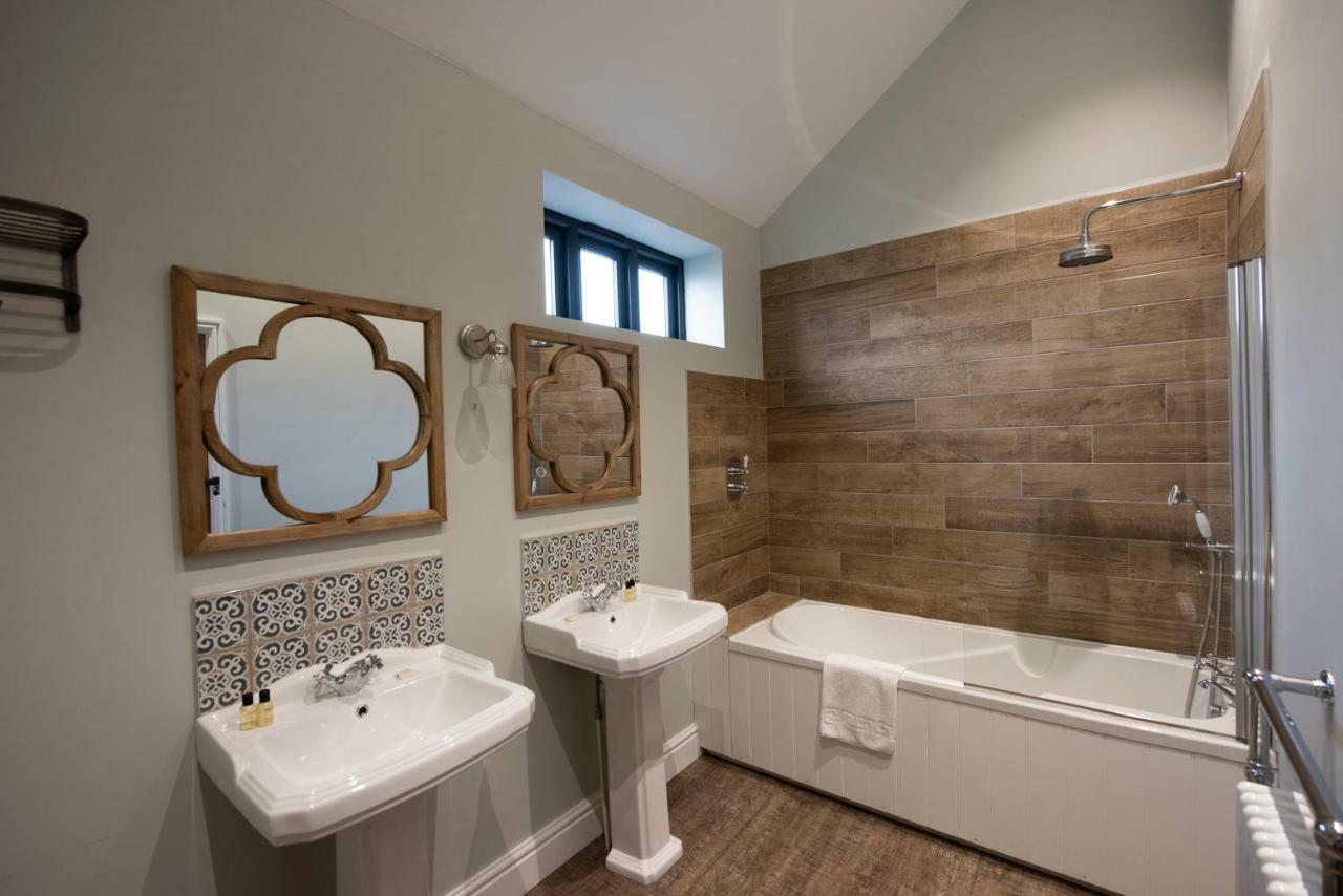 The George Inn Barford St Michael ภายนอก รูปภาพ Bathroom